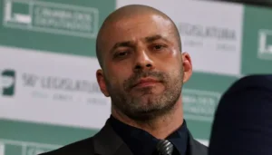 Leia mais sobre o artigo Supremo deve julgar deputado Daniel Silveira nesta quarta-feira