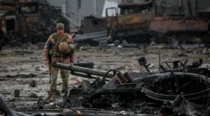 Leia mais sobre o artigo Mais de 900 corpos de civis foram descobertos nos arredores de Kiev, diz polícia local