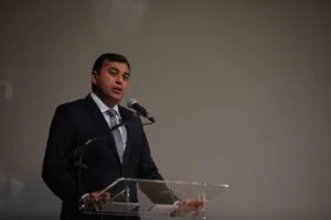 Leia mais sobre o artigo Wilson Lima anuncia promoções e pagamento de abono fardamento a policiais militares e bombeiros