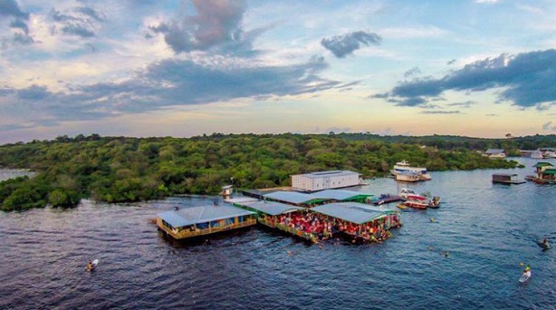 You are currently viewing Emissão de licenças ambientais para flutuantes no Rio Tarumã-Açu estão suspensas no Amazonas