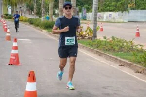 Leia mais sobre o artigo Prefeito de Manaus acompanha ultramaratona e destaca a importância do turismo esportivo