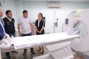 Read more about the article Wilson Lima entrega novos equipamentos e amplia oferta de exames de tomografia e raio-x na Fundação Cecon