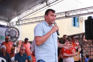 Leia mais sobre o artigo ‘Quem tem a ganhar é a população’, diz moradora do Alvorada, primeiro bairro asfaltado com Asfalta Manaus