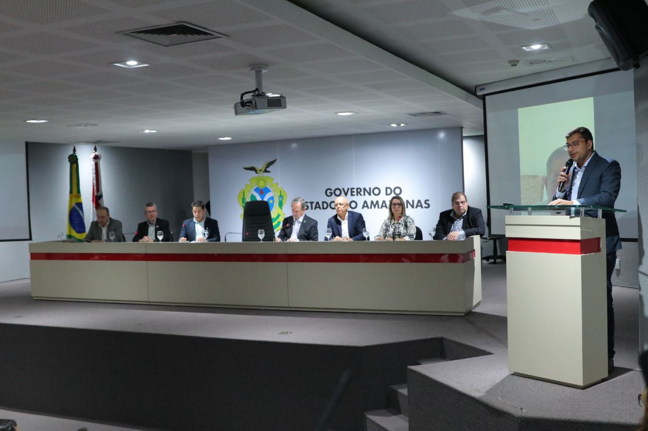 You are currently viewing Em abertura de fórum, Wilson Lima anuncia mais R$ 5 milhões para apoiar ciência, tecnologia e inovação na Amazônia Legal