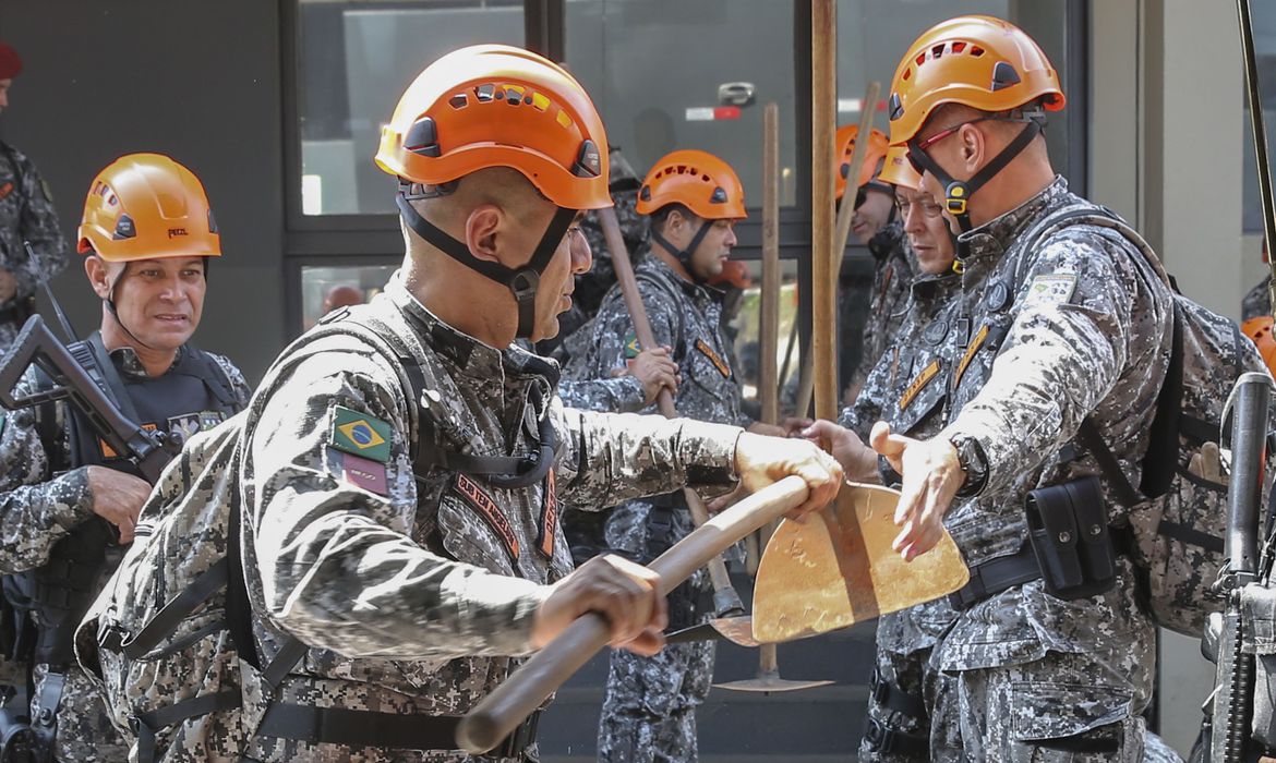 You are currently viewing Força Nacional combaterá incêndios florestais e queimadas no Amazonas