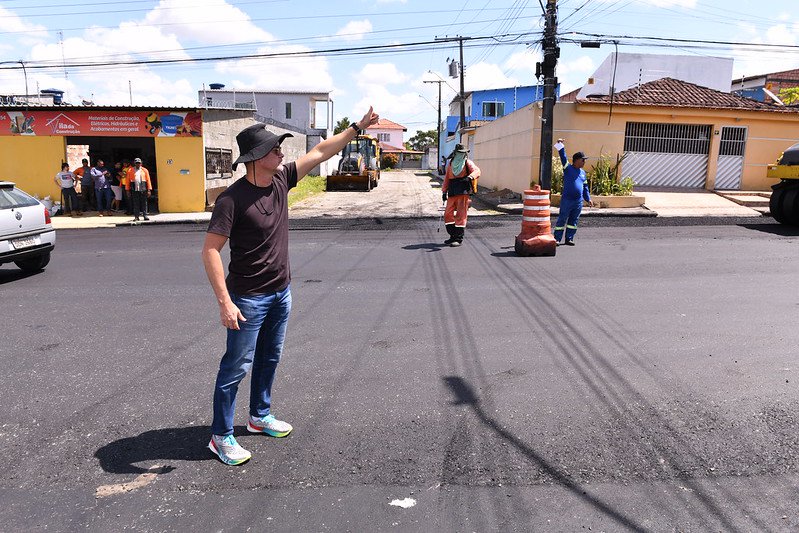 No momento, você está visualizando Prefeito David Almeida destaca avanço do programa ‘Asfalta Manaus’ pelas zonas da capital