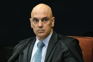 Leia mais sobre o artigo Após ordem de Moraes, PF prende em MG homem que fez ameaças a Lula e a ministros do Supremo