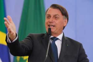 Read more about the article Bolsonaro diz que manterá o Auxílio Brasil em R$ 600 se for reeleito