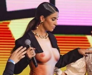 Leia mais sobre o artigo Bianca Andrade exibe look ousado que imita seios à mostra no MTV Miaw