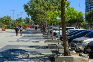 Read more about the article Prefeitura recompõe calçadão de pedras portuguesas da Ponta Negra