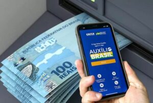 Read more about the article Auxílio de R$ 600, vale-gás e benefício a caminhoneiros começam a ser pagos nesta terça