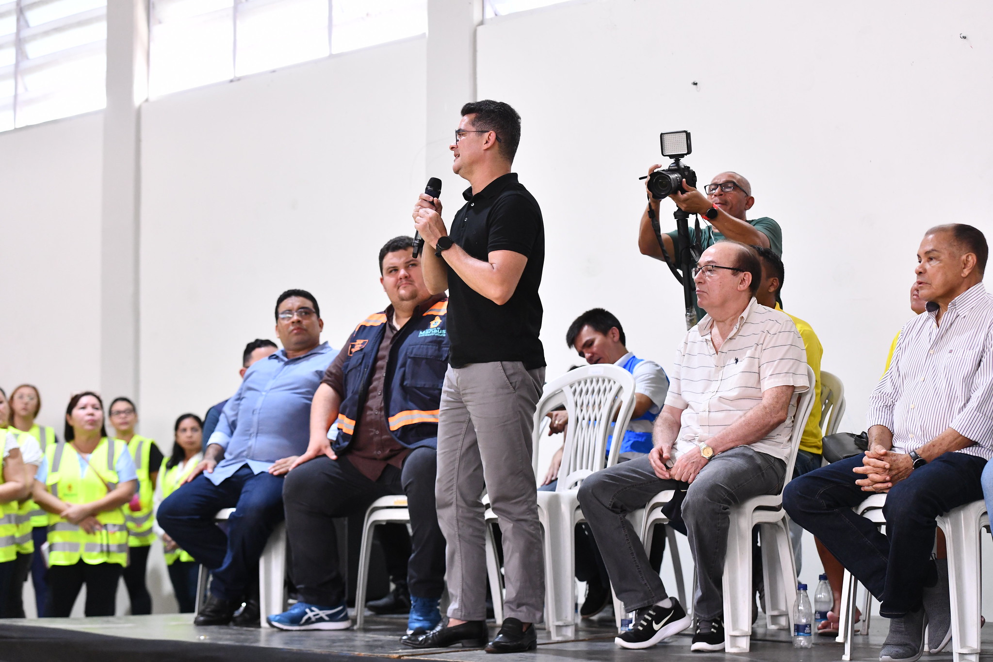 You are currently viewing Prefeito David Almeida anuncia regularização fundiária que beneficia mais de 15 mil famílias da zona Leste