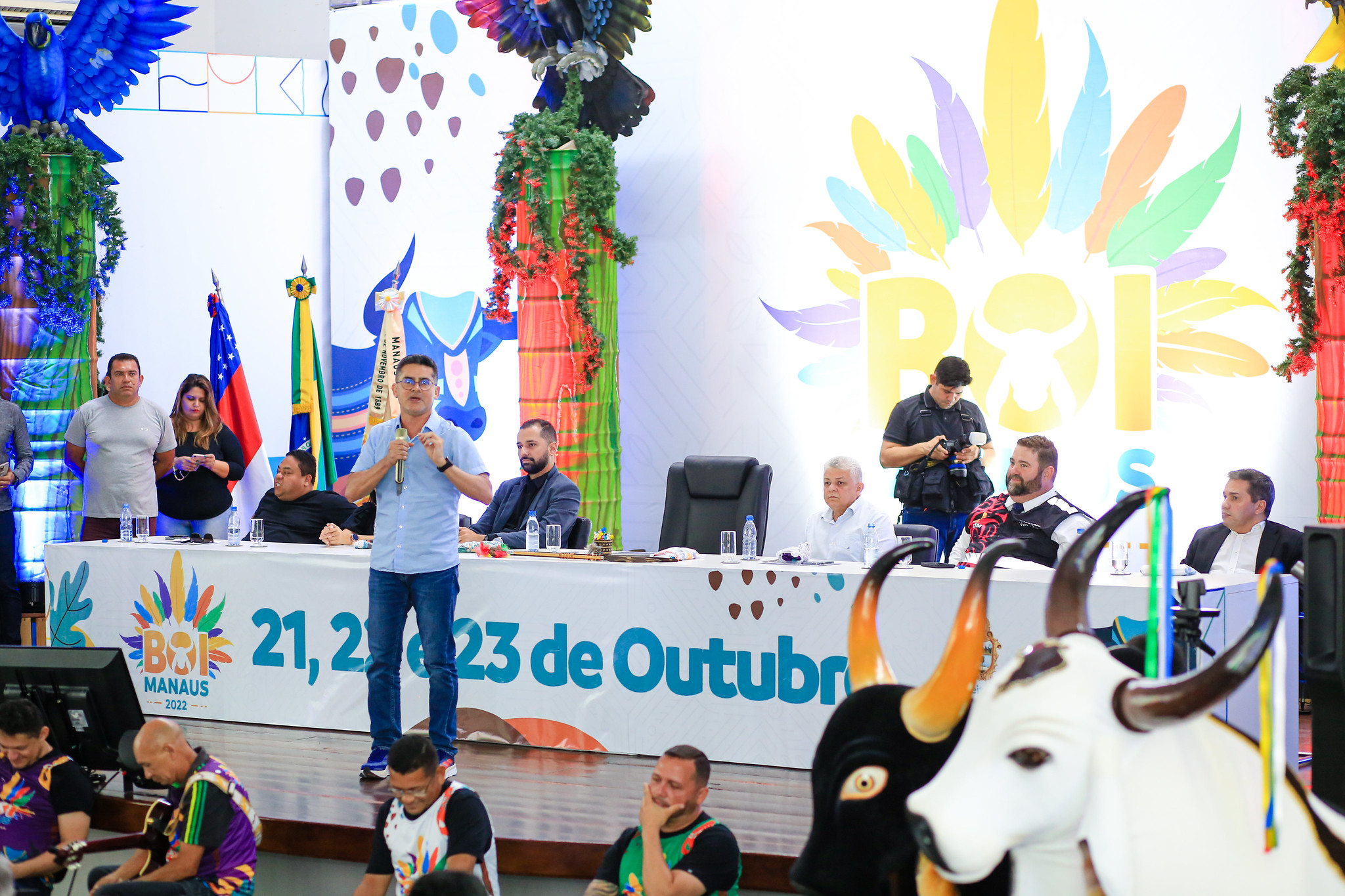 You are currently viewing Prefeito David Almeida anuncia maior ‘Boi Manaus’ da história e destaca homenagens aos cantores Arlindo Jr, Klinger Araújo e Zezinho Corrêa