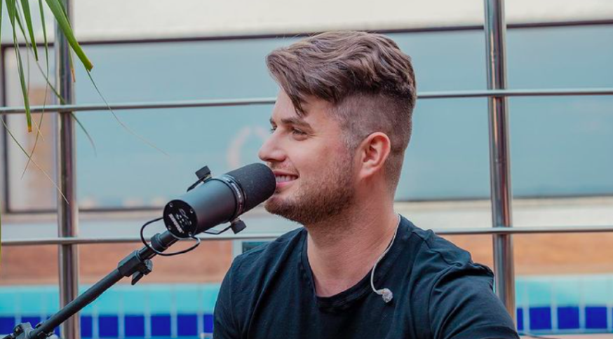 No momento, você está visualizando Sertanejo tem alta quatro meses após acidente que matou sua dupla em SP