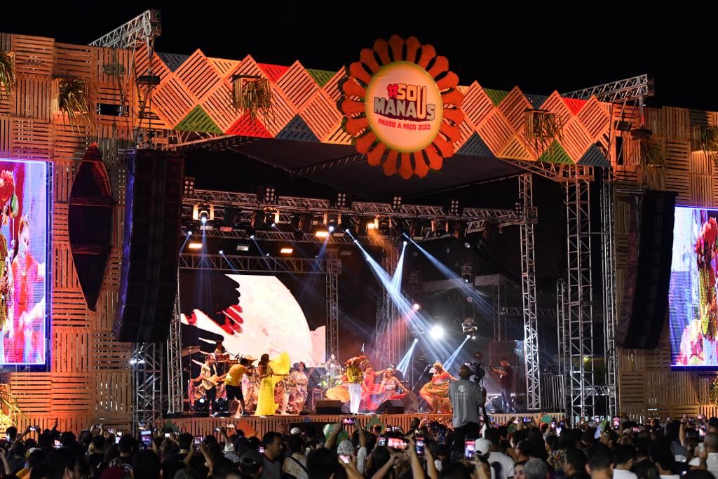 You are currently viewing Artistas elogiam estrutura e público que lotou abertura do Festival Sou Manaus Passo a Paço 2022