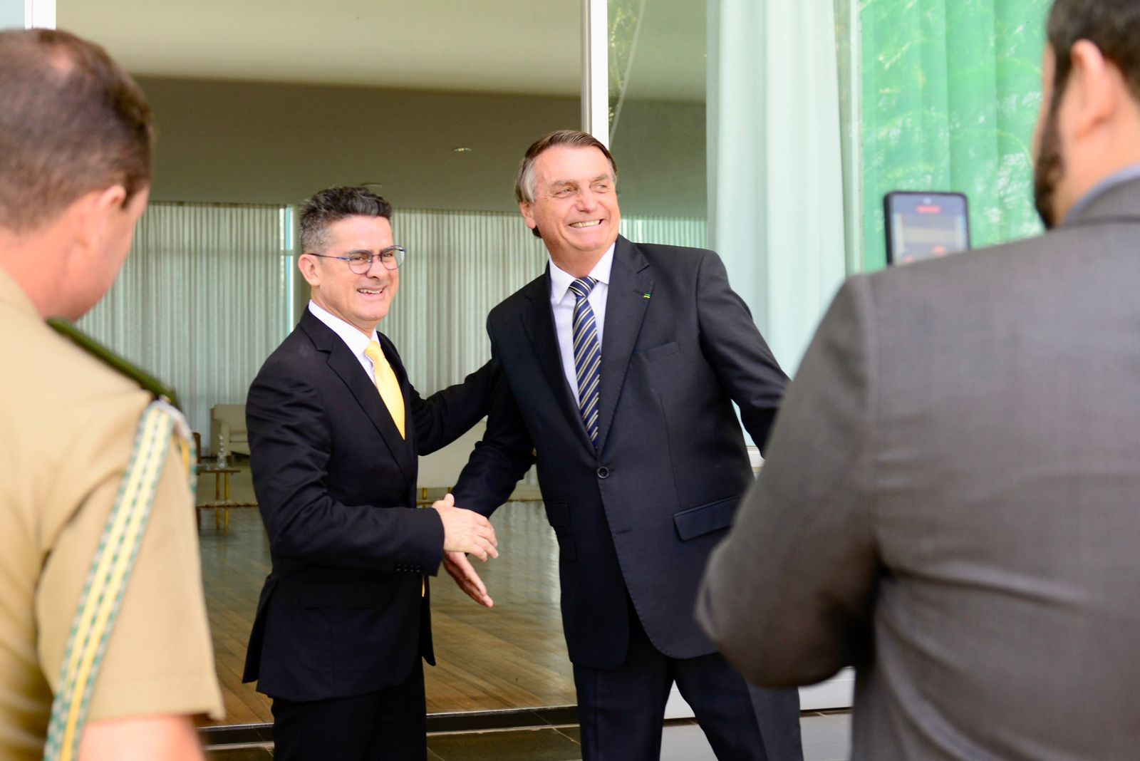 You are currently viewing David Almeida confirma apoio a Bolsonaro com a garantia de defesa da Zona Franca de Manaus