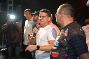 Read more about the article Prefeito David Almeida prestigia último dia da ‘Feirinha do Tururi’ e destaca público histórico do evento esquenta do ‘Boi Manaus’