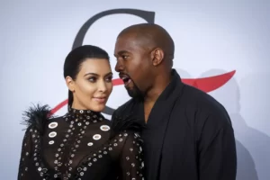 Read more about the article Kanye West pagará U$ 200 mil por mês em pensão a Kim Kardashia