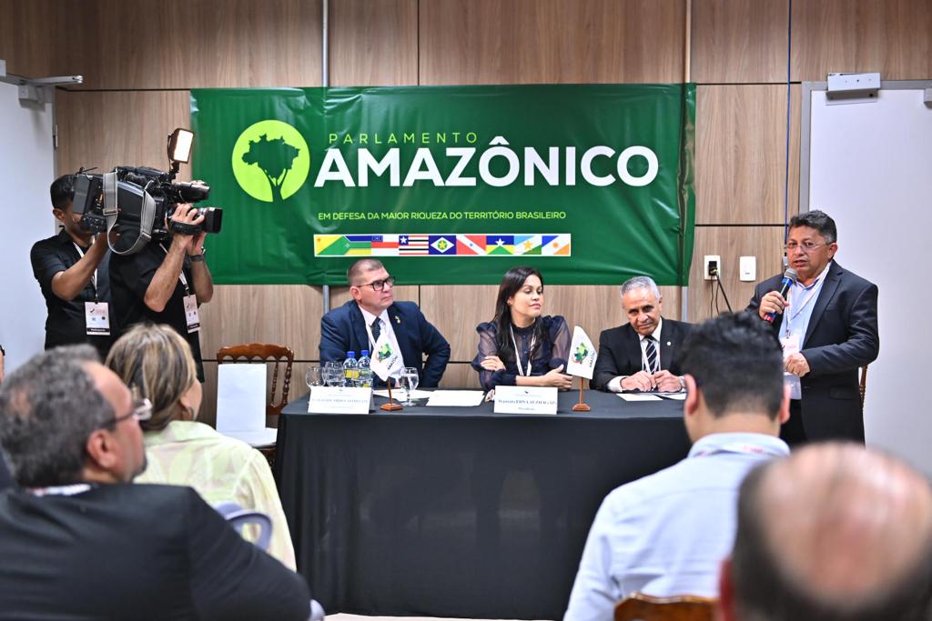 No momento, você está visualizando Parlamentares da Aleam representam Amazonas na 25ª Conferência da Unale