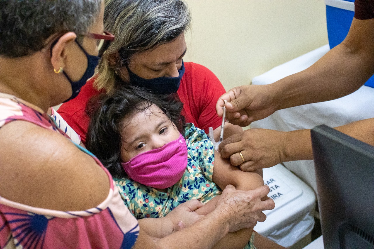 No momento, você está visualizando Manaus adota a estratégia ‘Aproveita Baby’ para evitar sobra de vacinas contra a Covid-19