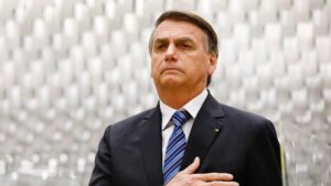 Read more about the article TSE abre apurações sobre Bolsonaro e aliados por ataques às eleições