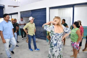 Leia mais sobre o artigo Prefeito David Almeida comemora avanço em revitalização de mercados da zona Sul