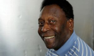 Read more about the article Pelé agradece mensagens de apoio após internação