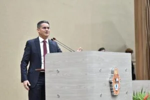 Leia mais sobre o artigo Prefeito David Almeida parabeniza presidente eleito da Câmara e destaca harmonia entre poderes em prol da população de Manaus