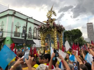 Read more about the article Católicos participam de procissão de Nossa Senhora da Conceição, em Manaus