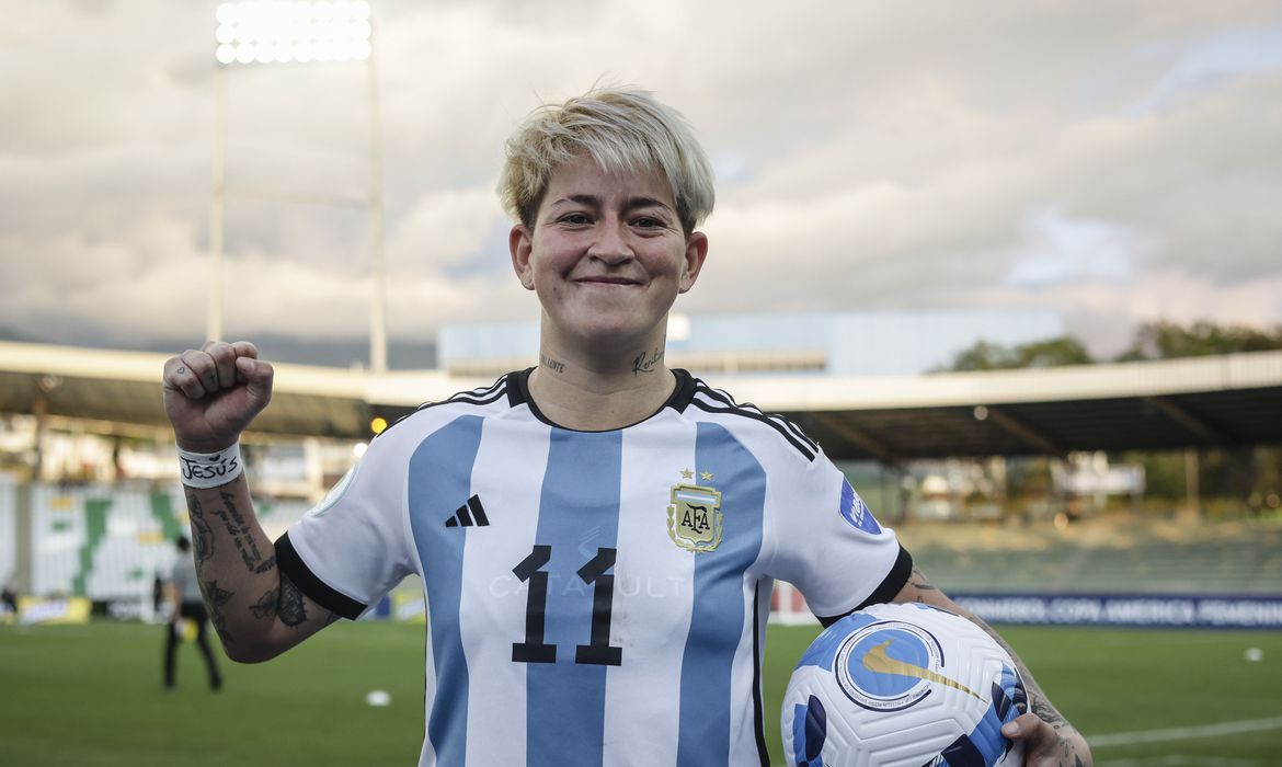 No momento, você está visualizando Palmeiras anuncia a contratação da atacante Yamila Rodríguez