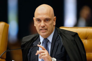 Read more about the article Moraes nega pedido para suspender posse de deputados por suposta relação com atos criminosos