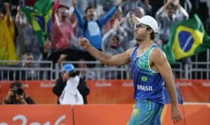 Leia mais sobre o artigo Vôlei de Praia: campeão olímpico Bruno Schmidt anuncia aposentadoria