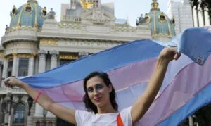 Leia mais sobre o artigo Artista lírica trans que cantava escondida diz: “a voz me moldou”