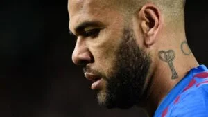 Leia mais sobre o artigo Caso Daniel Alves: imagens da câmera de segurança revelam que vítima não sabia que iria para um banheiro, diz jornal