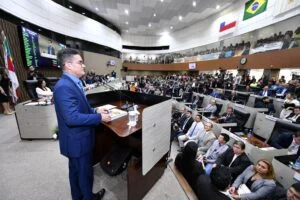 Leia mais sobre o artigo Prefeito David Almeida abre trabalhos legislativos na Câmara Municipal de Manaus