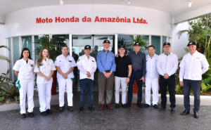 Read more about the article Prefeito de Manaus visita Moto Honda e destaca importância de iniciativas ambientais em Manaus