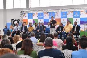 Leia mais sobre o artigo Prefeito de Manaus participa do aniversário do programa ‘Clubinho Honda’