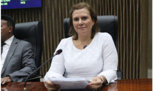 Read more about the article Yomara Lins será primeira mulher a assumir a Prefeitura de Manaus