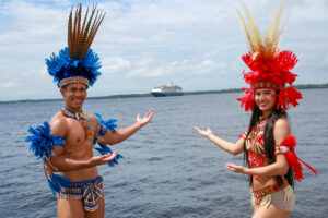 Read more about the article Navio ‘Volendam’ chega a Manaus com mais de 2 mil turistas