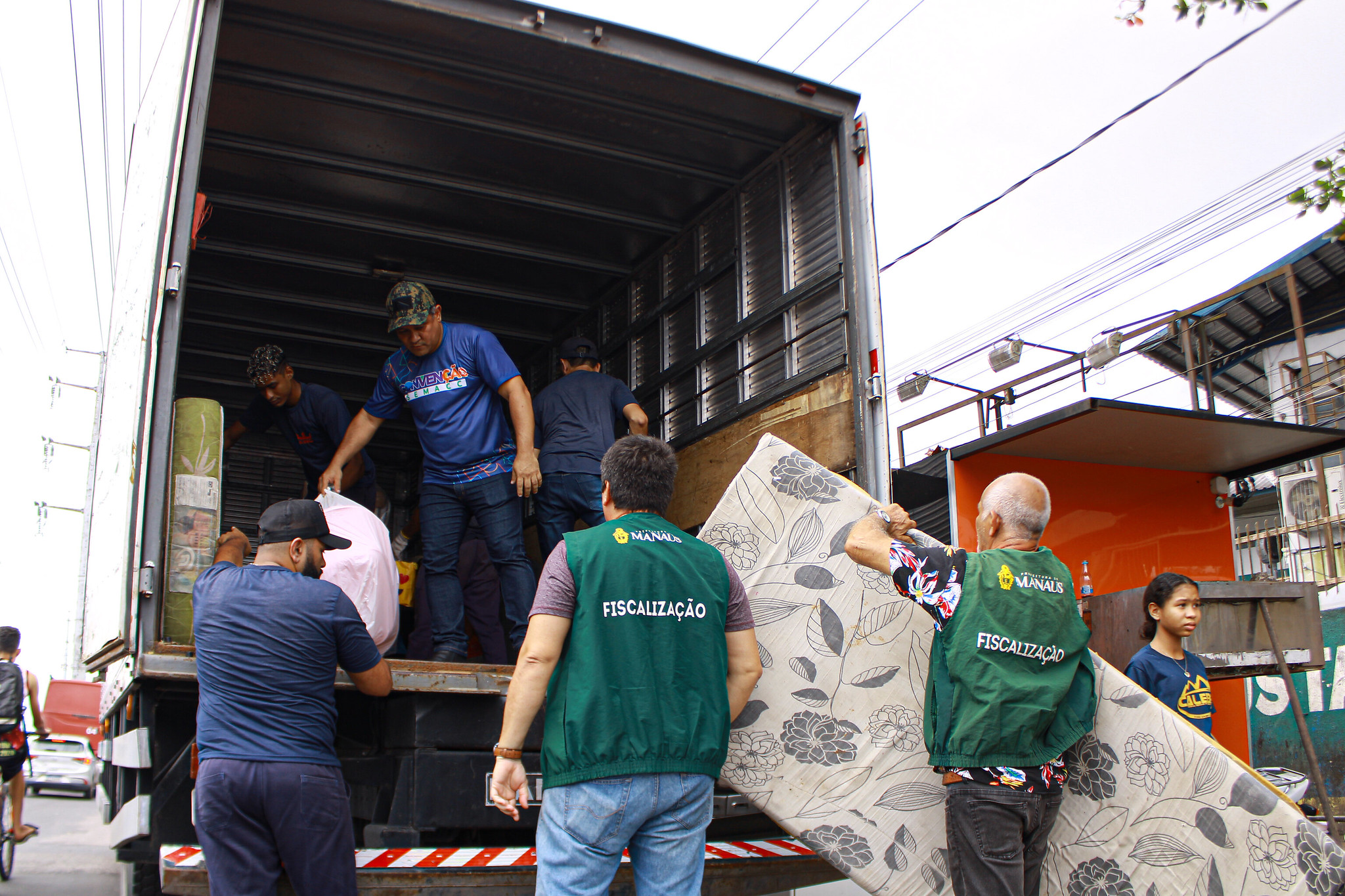 You are currently viewing Prefeitura de Manaus inicia mudança de famílias desalojadas do bairro Jorge Teixeira