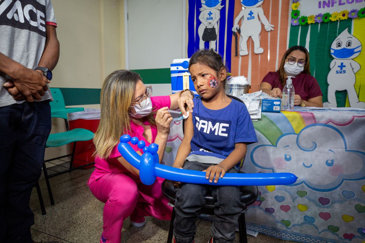 You are currently viewing Prefeitura de Manaus começa a ofertar a vacina contra a influenza para grupos prioritários