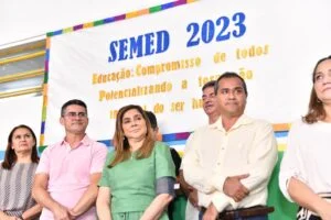Leia mais sobre o artigo Prefeitura de Manaus entrega à comunidade do bairro Crespo a 302ª escola revitalizada