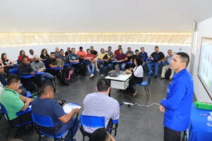 Leia mais sobre o artigo Prefeitura de Manaus promove treinamento com 350 agentes de portaria que vão atuar nas escolas