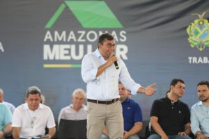 Read more about the article Wilson Lima anuncia novo programa habitacional com 22 mil soluções de moradia e 32 mil títulos de terra