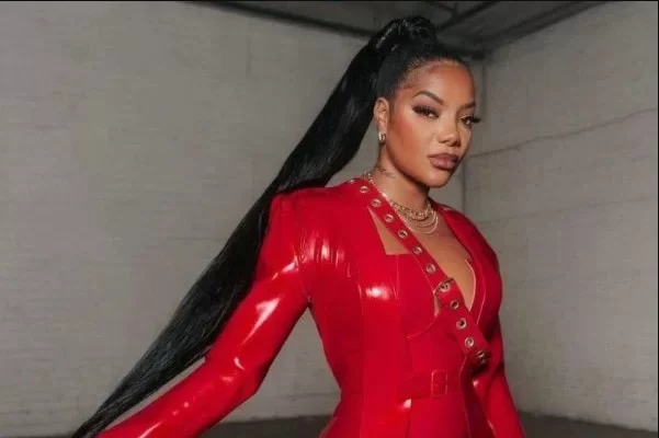You are currently viewing Ludmilla faz festão de aniversário para comemorar os 28 anos