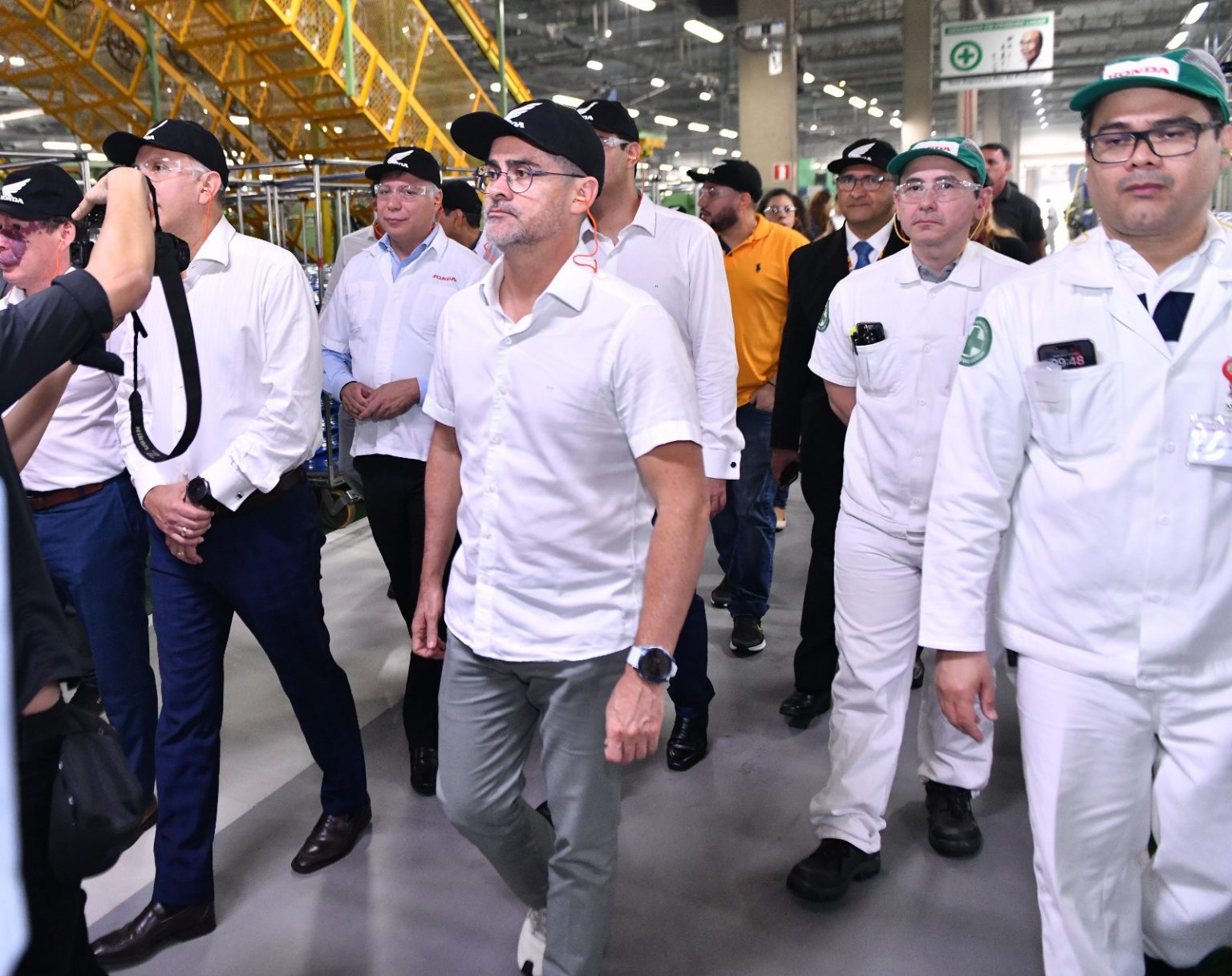 You are currently viewing Prefeito destaca importância da preservação da ZFM em visita ao Polo Industrial de Manaus