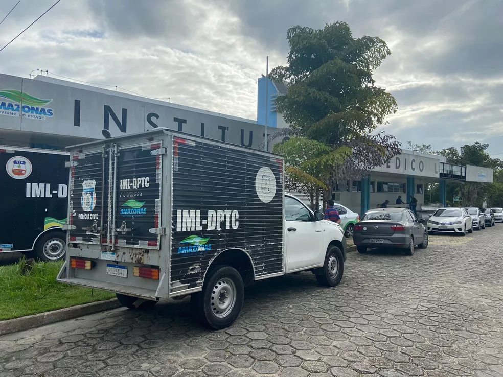 You are currently viewing Homem morre ao cair de moto após colisão com ônibus na Avenida das Torres, em Manaus