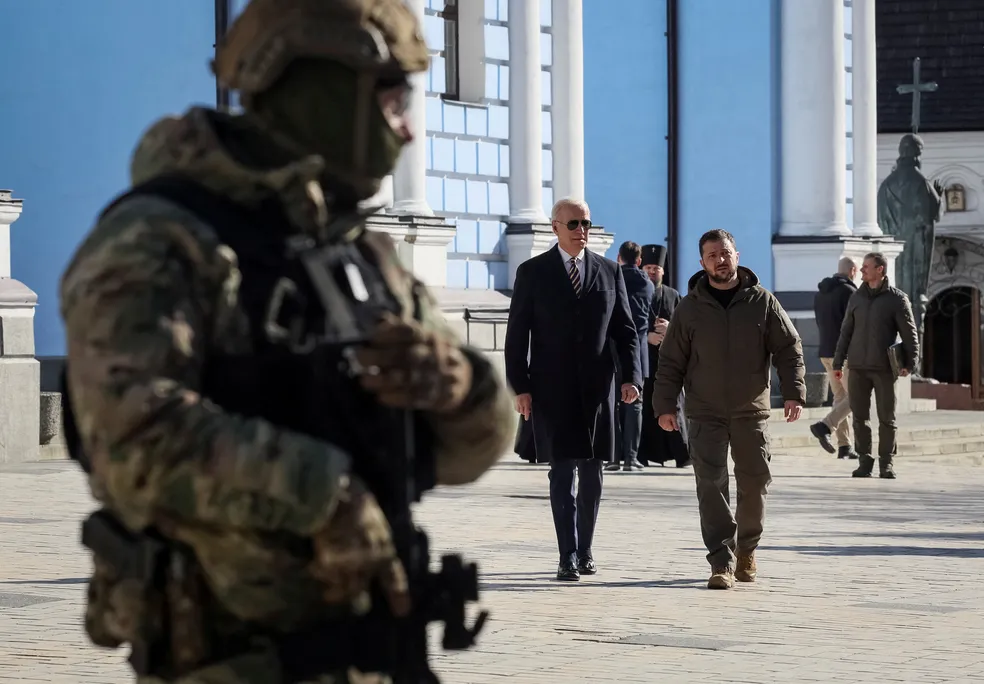 You are currently viewing Biden e Zelensky vão se encontrar neste domingo para reunião bilateral