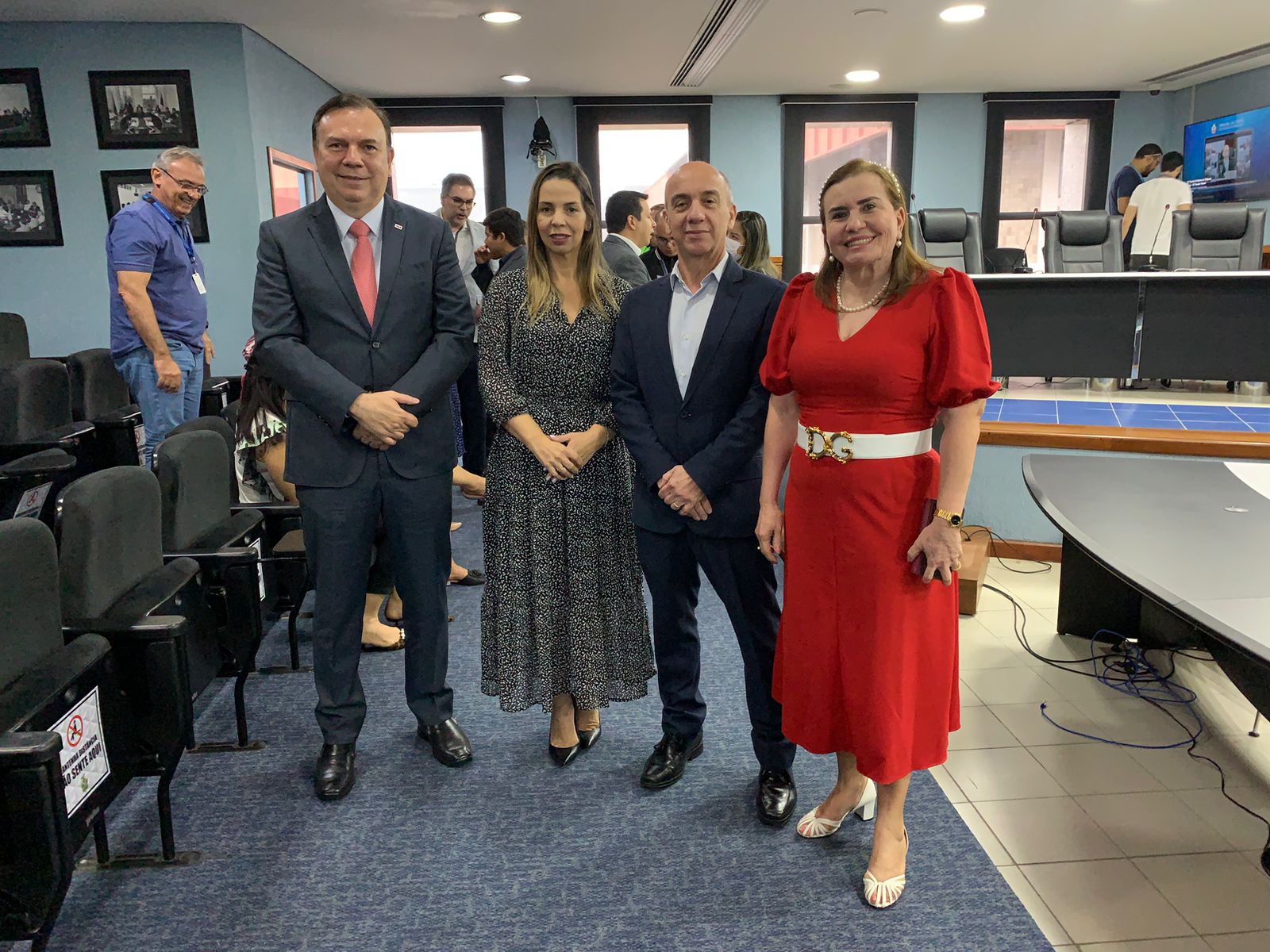 No momento, você está visualizando OAB-AM participa do lançamento do “Alô Tribunal”, ferramenta do TCE-AM que agiliza atendimento aos advogados