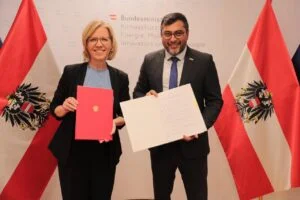 Leia mais sobre o artigo Wilson Lima se reúne com ministra do Meio Ambiente da Áustria e secretário do Clima de Viena para troca de experiências sustentáveis